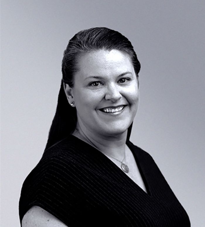 Melissa Blake, Hafendirektorin